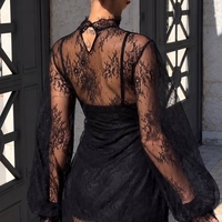 “ Black Lace“ – Дантелена рокля