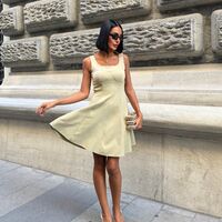 Дамски костюм „Elegant Charm“ – къса рокля и сако с връзки