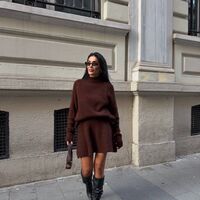 Mocha Комплект – пуловер и разкроена къса пола от плетиво