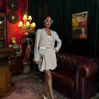 Костюм “Elegance Pleat” – късо сако и плисирана пола