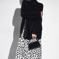 Дълга сатенена пола в леопардов принт