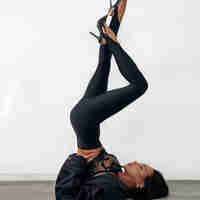 ShapeFlex Black – спортно-елегантен клин