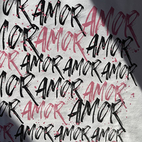“Amor” суичър