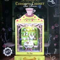 Мини декорация с чекмедже „Направи си сам“ от Crats&Co CURIOSITY CABINET TEA STAY