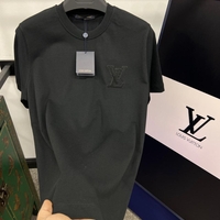 Тениска LV