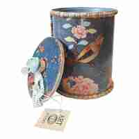 ГОЛЯМА МЕТАЛНА КУТИЯ