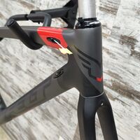 Карбонова рамка FELT ZW2 Rim с дефект на боята | 43