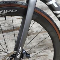 Factor LS Gravel SRAM Force/Rival AXS CeramicSpeed Zipp 303S Tubeless | 49