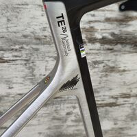 Карбонова рамка Cinelli Pressure II Team Colpack Disc | L