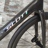 DEMO Scott Addict RC30 105 Di2 Syncros Capital 1.0 | L