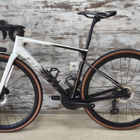 Giant Defy Pro 1 Disc 105 Di2/Ultegra Aeolus Pro 37 Tubeless | S