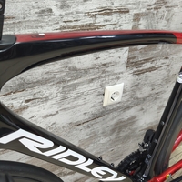 Ridley Fenix SLiC Disc Shimano 105 DI2 Novatec Tubeless | M