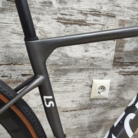 Factor LS Gravel SRAM Force/Rival AXS CeramicSpeed Zipp 303S Tubeless | 49