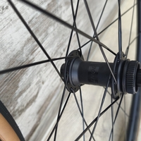 Карбонови капли Bontrager Aeolus Elite 35 TLR Disc R3 Tubeless | HG