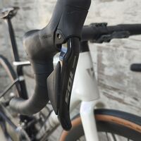 Giant Defy Pro 1 Disc 105 Di2/Ultegra Aeolus Pro 37 Tubeless | S