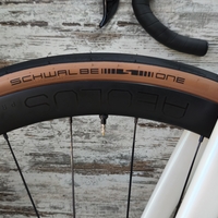 Giant Defy Pro 1 Disc 105 Di2/Ultegra Aeolus Pro 37 Tubeless | S