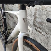 Giant Defy Pro 1 Disc 105 Di2/Ultegra Aeolus Pro 37 Tubeless | S