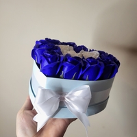Кутия сърце с 15 сапунени рози