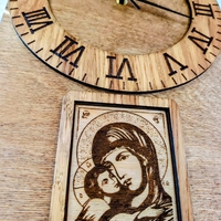 Стенен часовник с икона