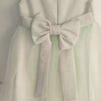 Елегантна рокля с тюл