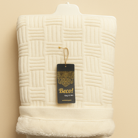 Меко одеяло с пухкава подплата в цвят слонова кост