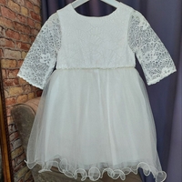 Официална рокля в бяло от тюл и дантела