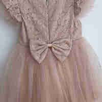 Рокля с тюл и перли в светло бежов цвят