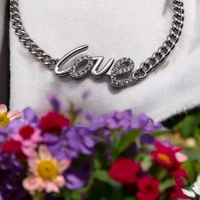 Сребърна гривна Love с циркони