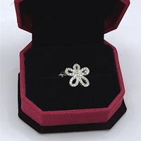 Брошка Цвете с циркони