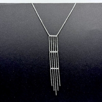 Сребърно висящо колие с циркони