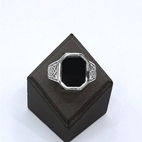 Сребърен пръстен с оникс