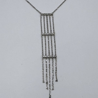 Сребърно висящо колие с циркони