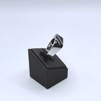 Сребърен мъжки пръстен с черен емайл