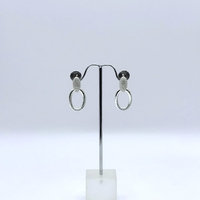 Сребърни обици с английско закопчаване овал с циркони