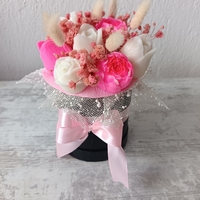 Букет от соеви свещи