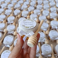 Бурканче с мед и лъжичка