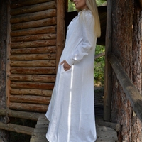 Бяла дълга ленена рокля-риза