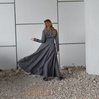 Дълга вълнена рокля с клош пола и колан