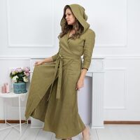 Маслинено зелена ленена рокля с качулка