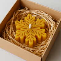 Ароматна свещ от 100% пчелен восък „Златна Снежинка“ – Флоримед