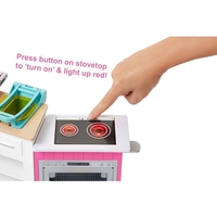 Кухненски комплект Mattel Barbie, с аксесоари, кукла и моделини