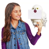 Интерактивна играчка Spin Master Harry Potter Wizarding World Вълшебна сова Hedwig, 15+ звуци и движения