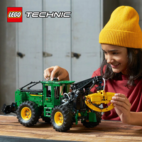 LEGO® Technic Горски влекач John Deere 42157