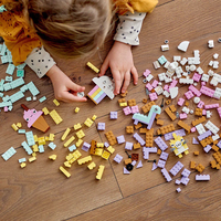 LEGO® Classic Творчески забавления с пастелни цветове 11028