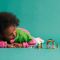 LEGO® Friends Оборът на теленцето на Отъм 42607