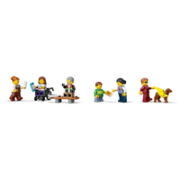 LEGO® City Трамвай и гара в центъра на града 60423