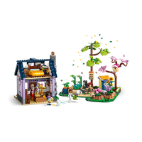 LEGO® Friends Пчеларска къща и цветна градина 42669