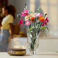 LEGO® Botanicals Букет с розови цветя 10342