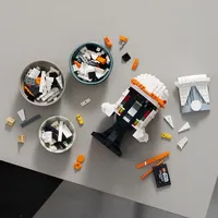 LEGO® Star Wars™ Шлемът на командира на клонингите Коди 75350