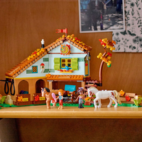 LEGO® Friends Конюшнята на Отъм 41745